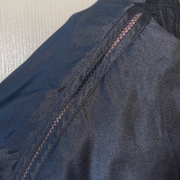 White House/Black Market silk blouse • womans Small - Picture 3 of 5